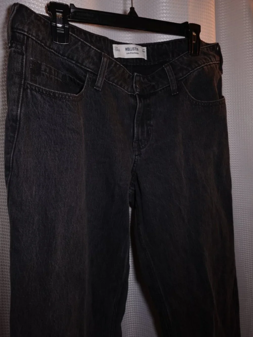 Hollister worn few